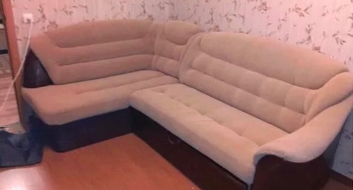 Перетяжка углового дивана. Добрынинская